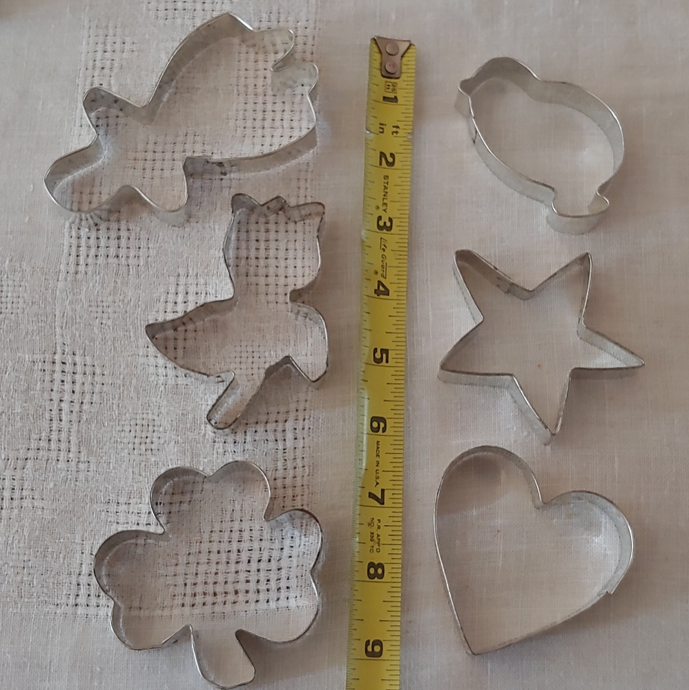 Vintage Metal Cookie Cutter Set - Picture 4 of 11